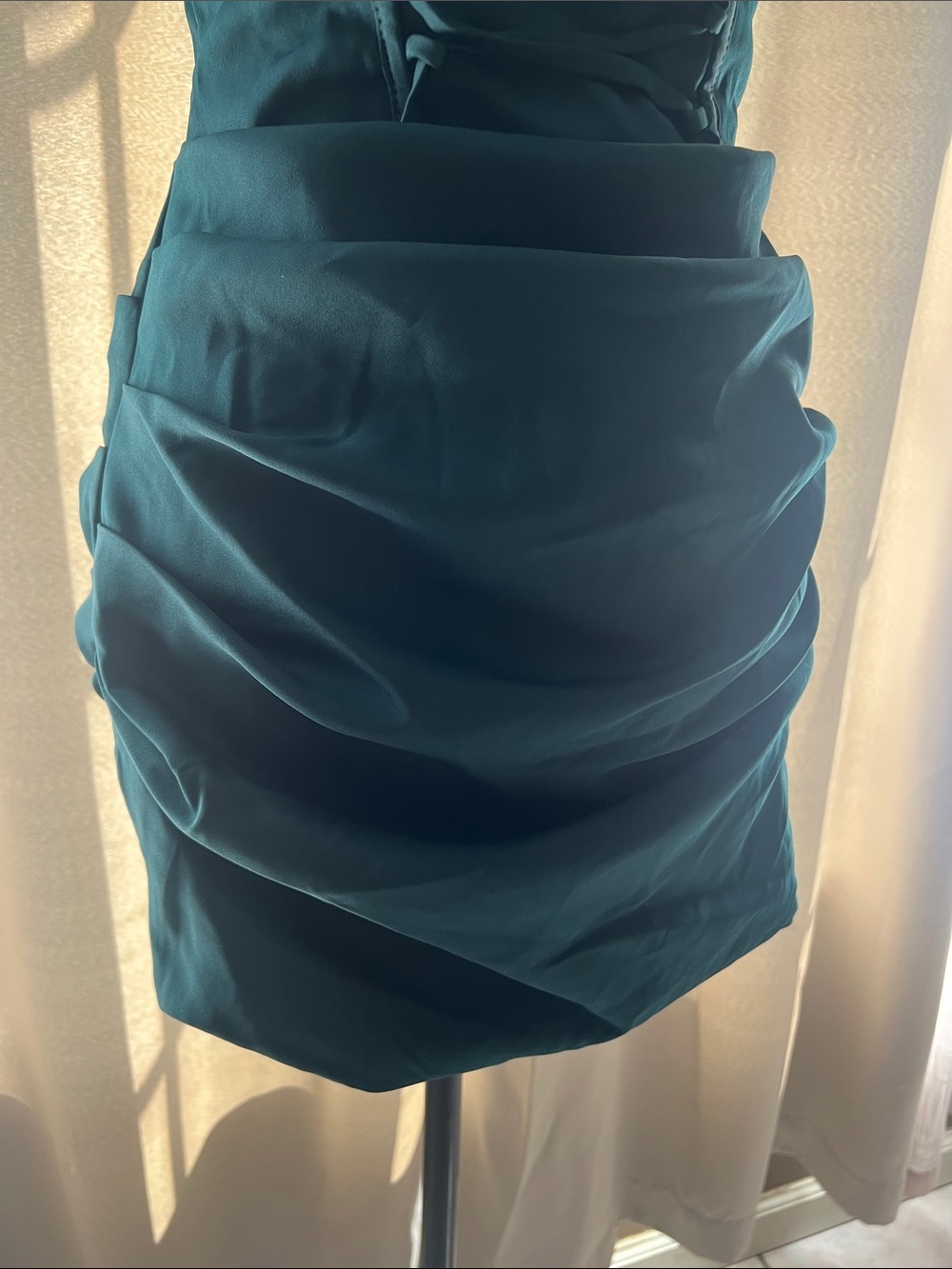 Sleeveless Emerald Green Ruched Mini Dress - Picture 3 of 5